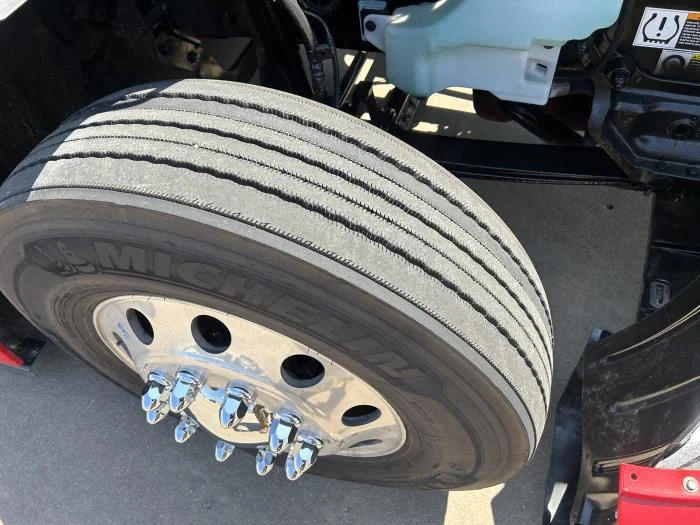 2024 Kenworth T680 - image 22