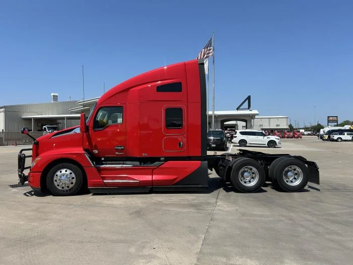 2024 Kenworth T680 - image 3