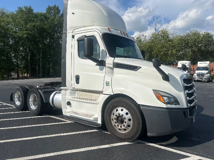 2020 Freightliner Cascadia