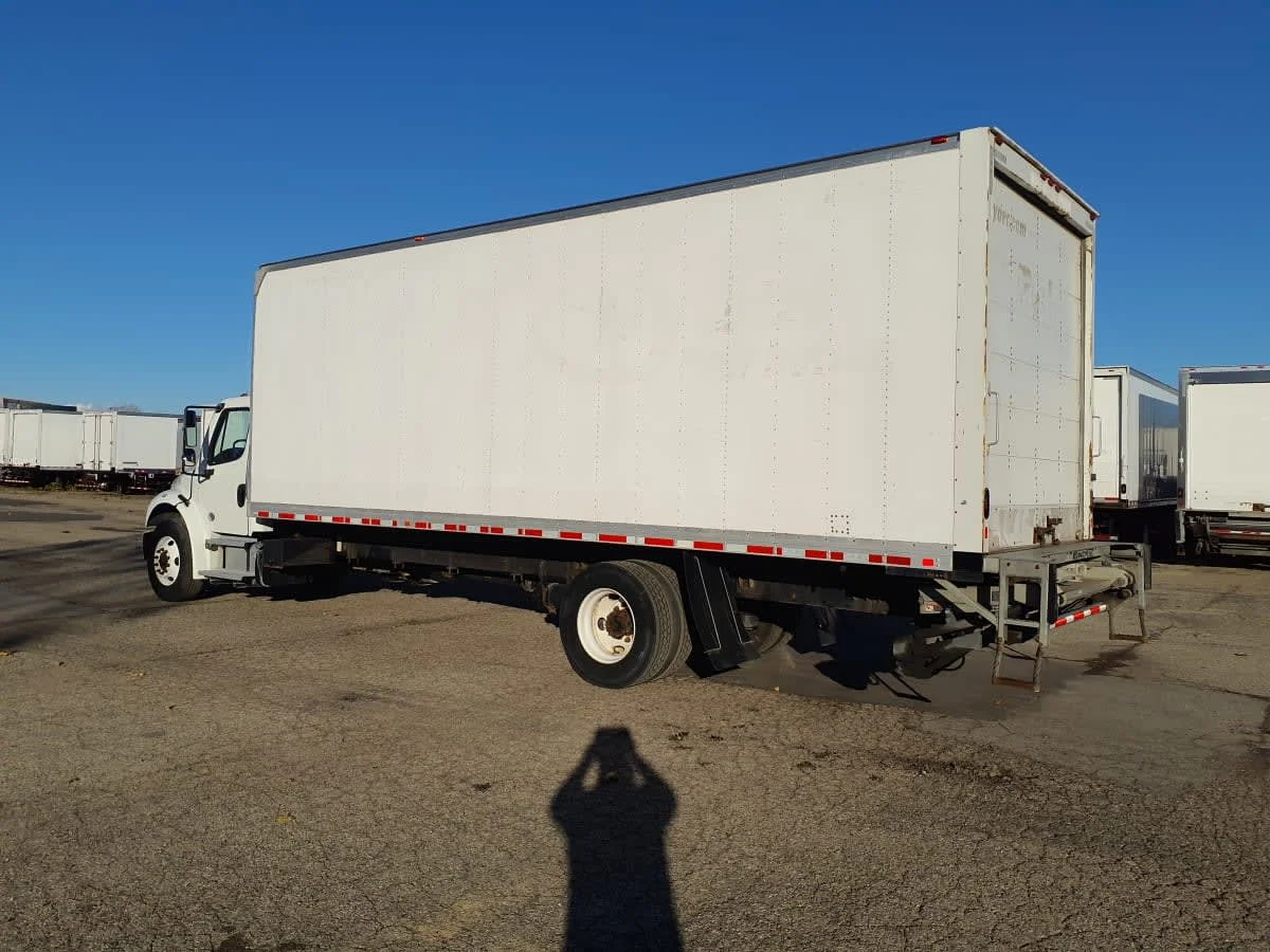 2019 Freightliner M2 106 - image 6