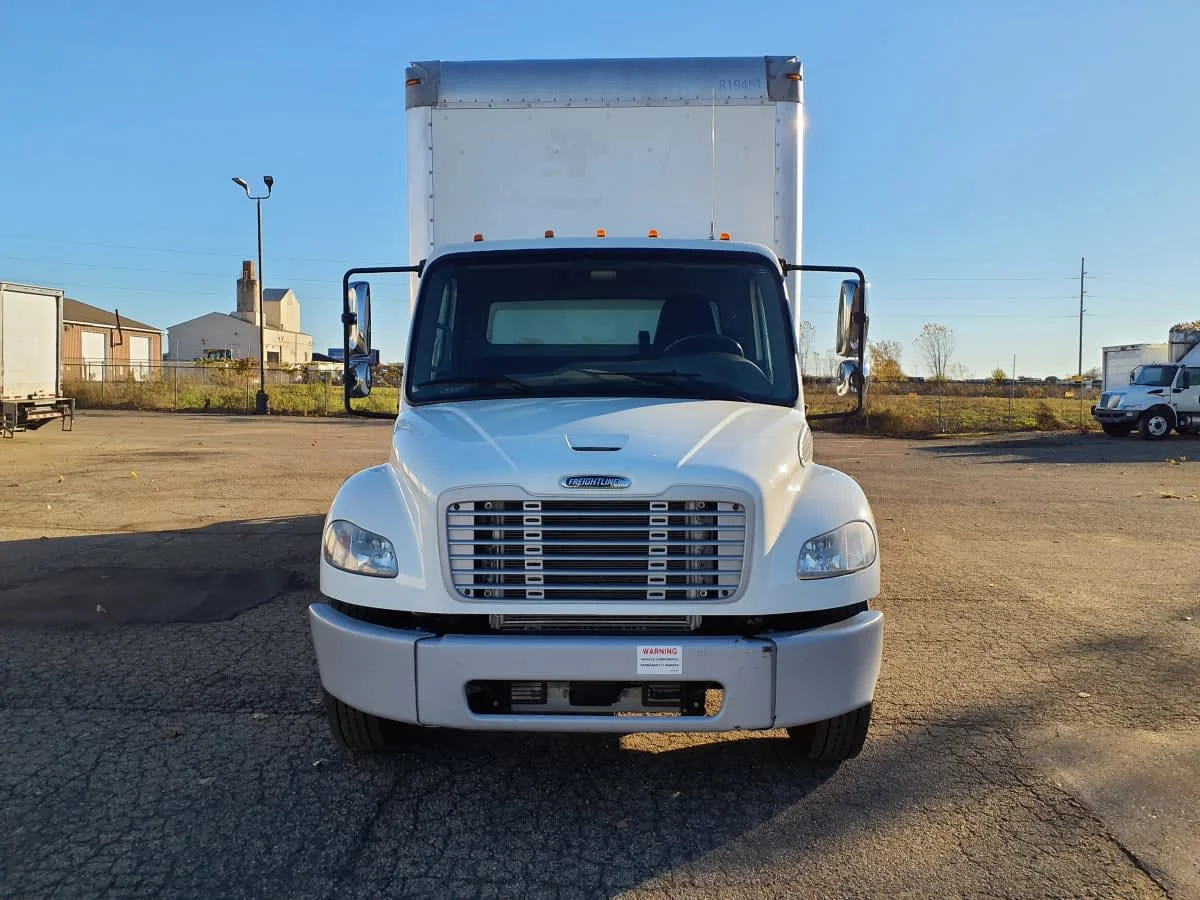 2019 Freightliner M2 106 - image 2