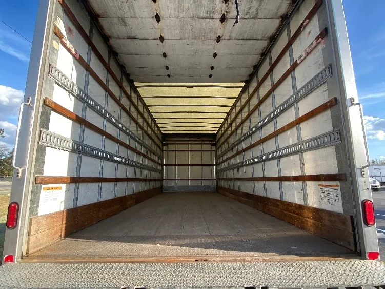 2019 Freightliner M2 106 - image 10