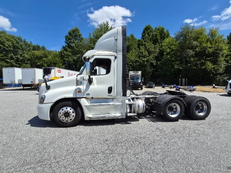 2018 Freightliner Cascadia in Greensboro, NC — photo 4