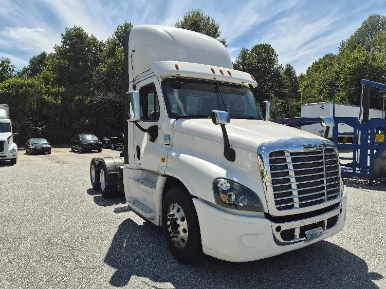 2018 Freightliner Cascadia in Greensboro, NC