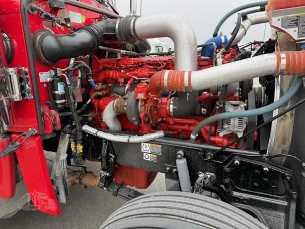 2023 Peterbilt 389 - image 9