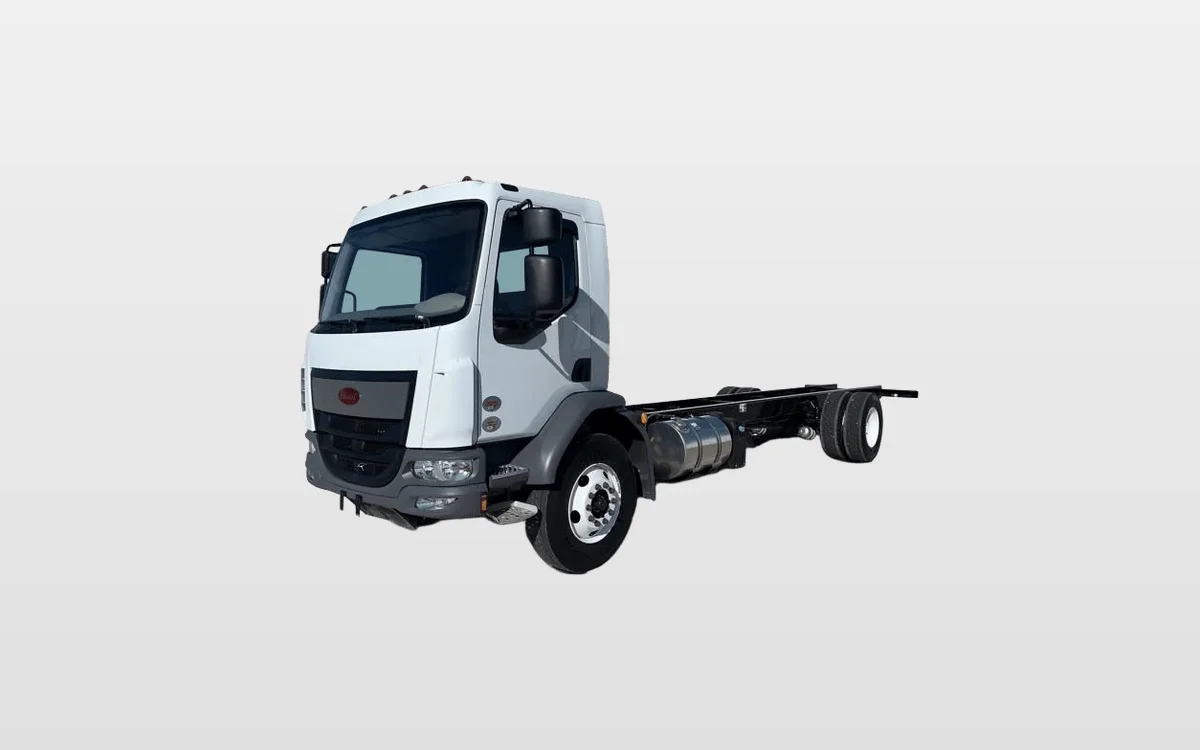 2025 Peterbilt 220EV - image 1