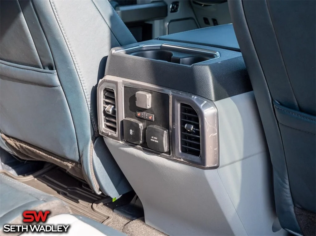 2022 Ford — photo 33