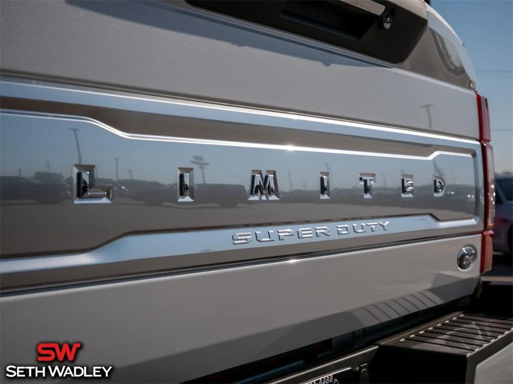 2022 Ford — photo 12