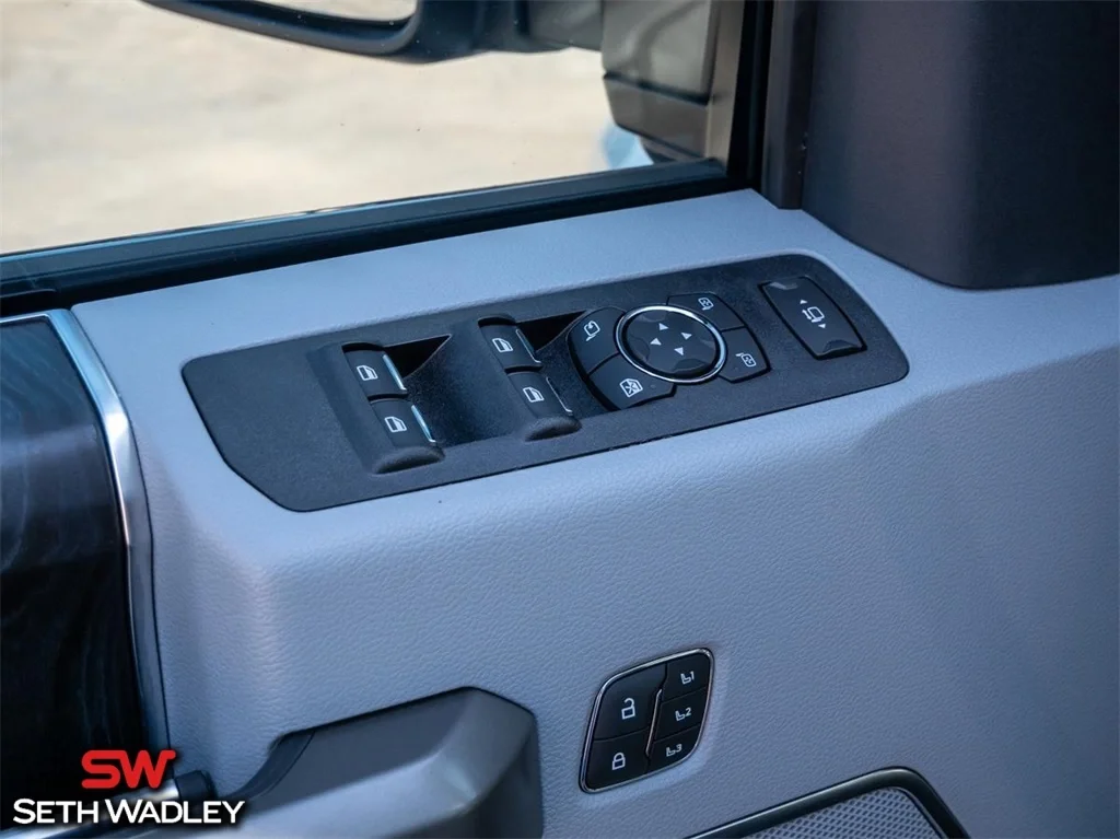 2022 Ford — photo 48