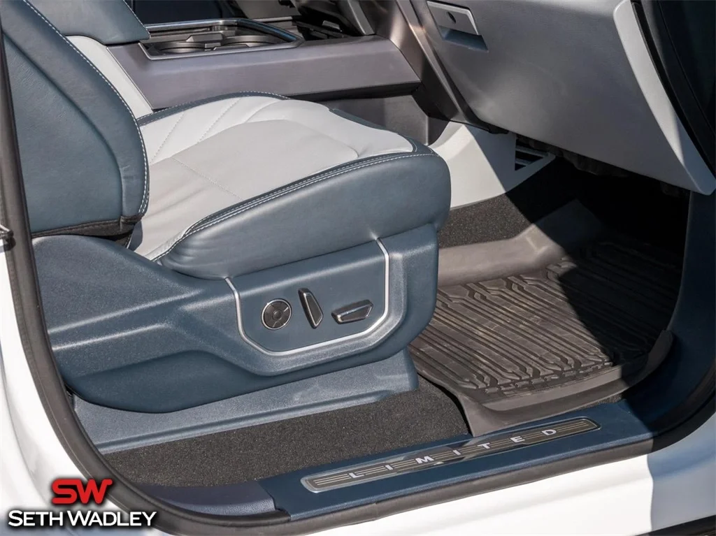2022 Ford — photo 25