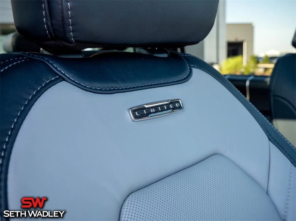 2022 Ford — photo 26