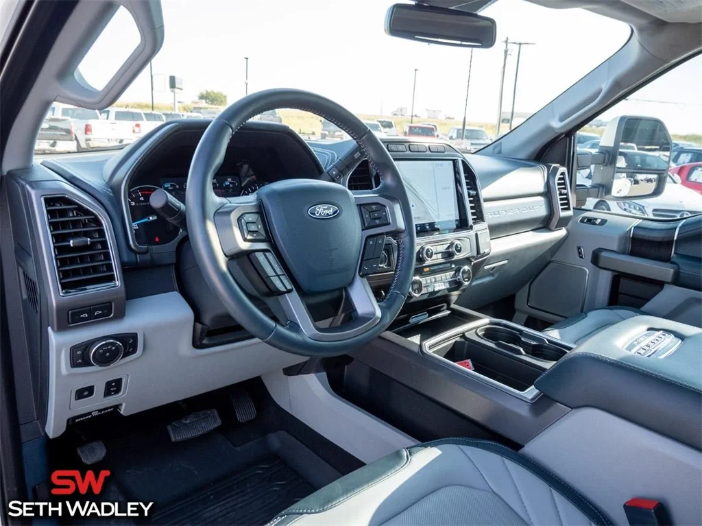 2022 Ford — photo 45