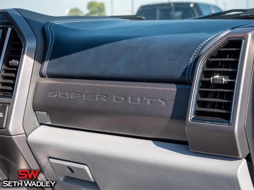 2022 Ford — photo 30