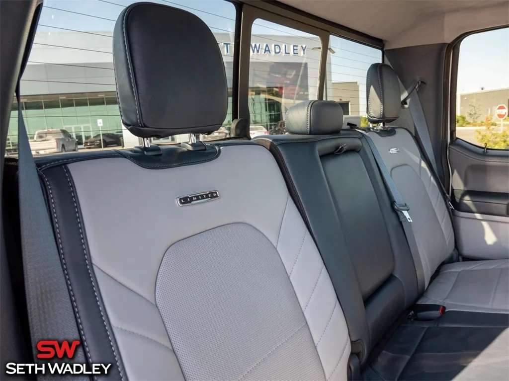 2022 Ford — photo 34