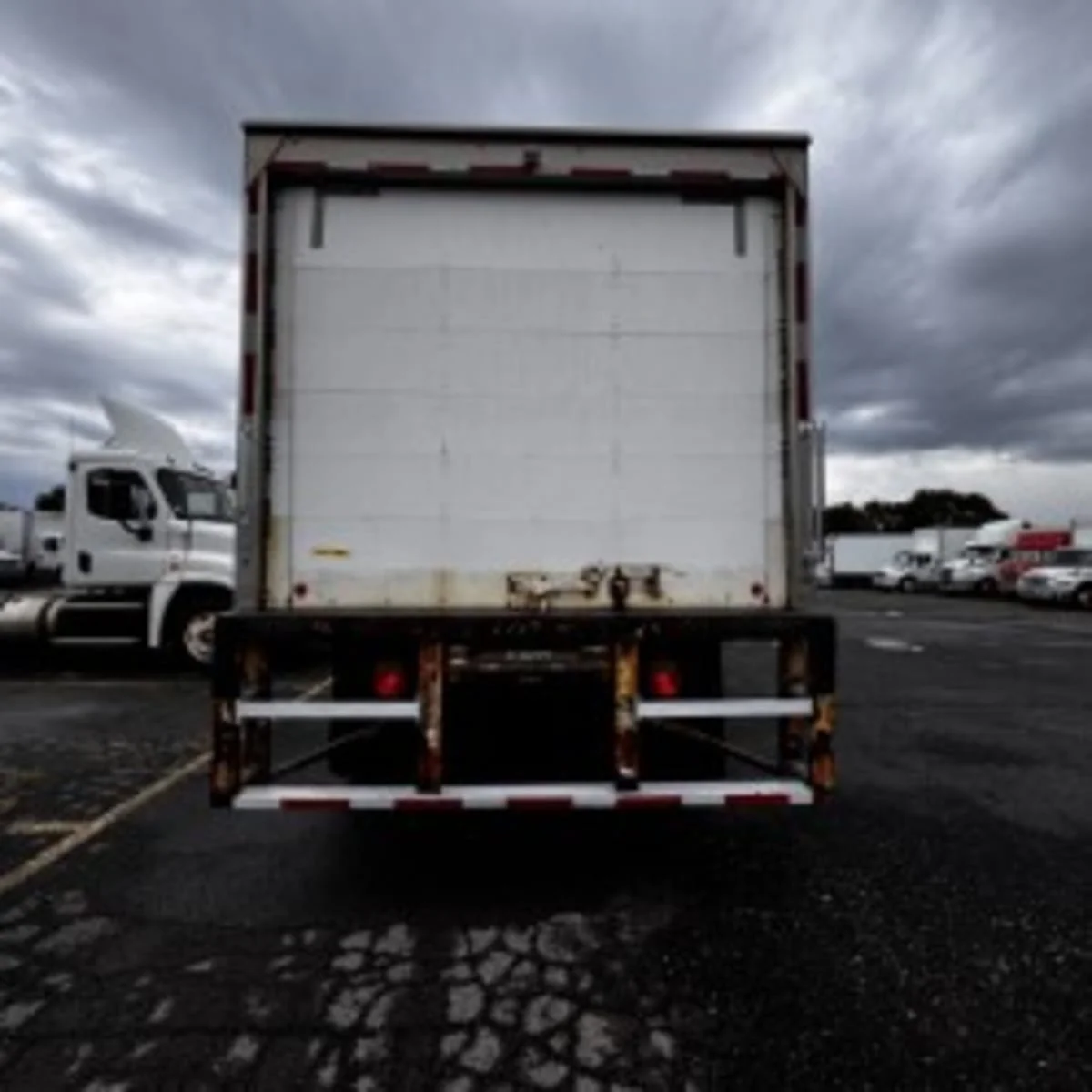 2019 Freightliner M2 106 - image 5