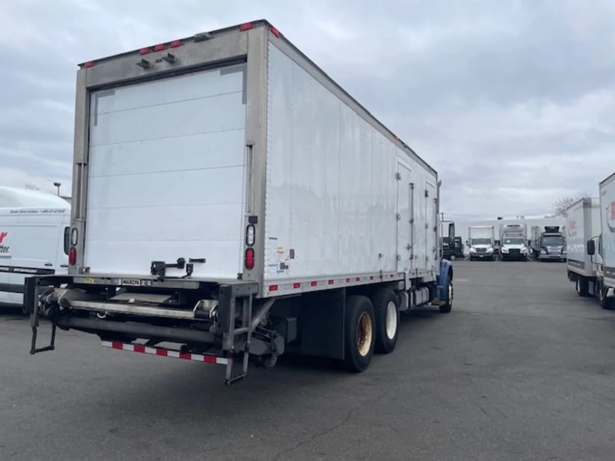 2019 Freightliner M2 106 - image 4