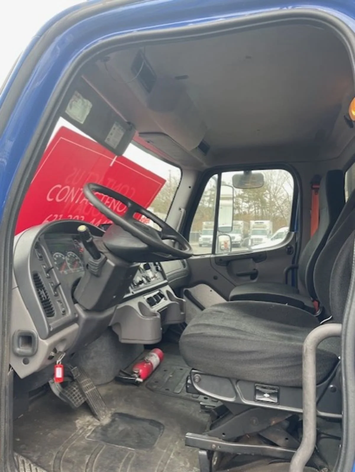 2019 Freightliner M2 106 - image 8