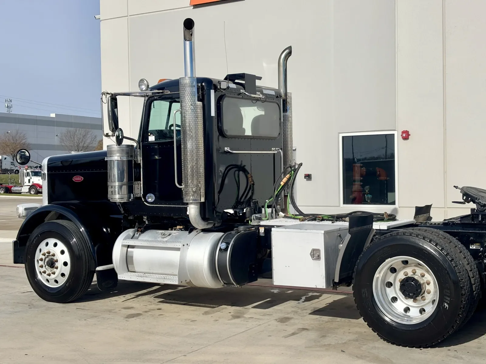 2018 Peterbilt 389 in Hutchins, TX — photo 8