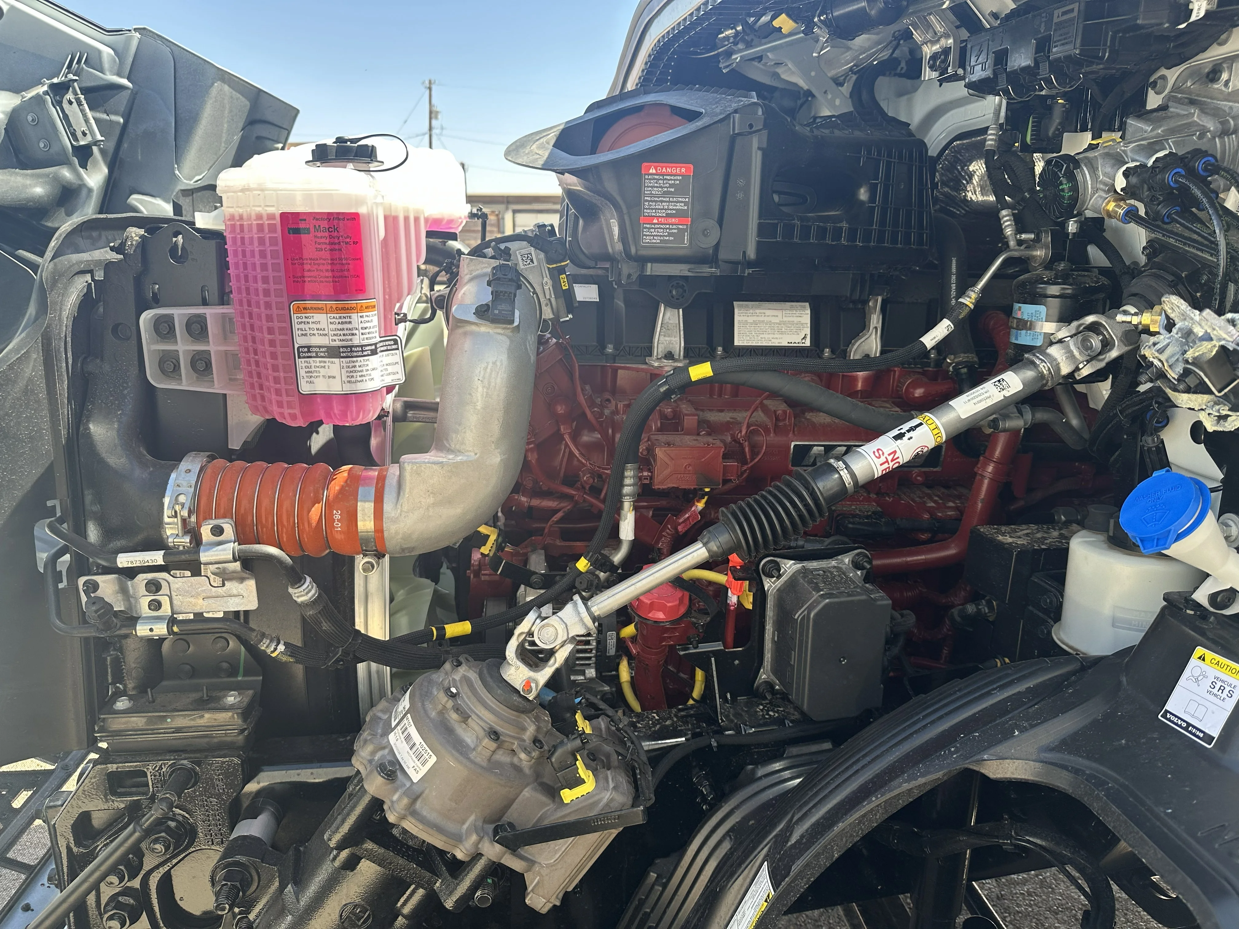2027 Mack Anthem in Hobbs, NM — photo 14