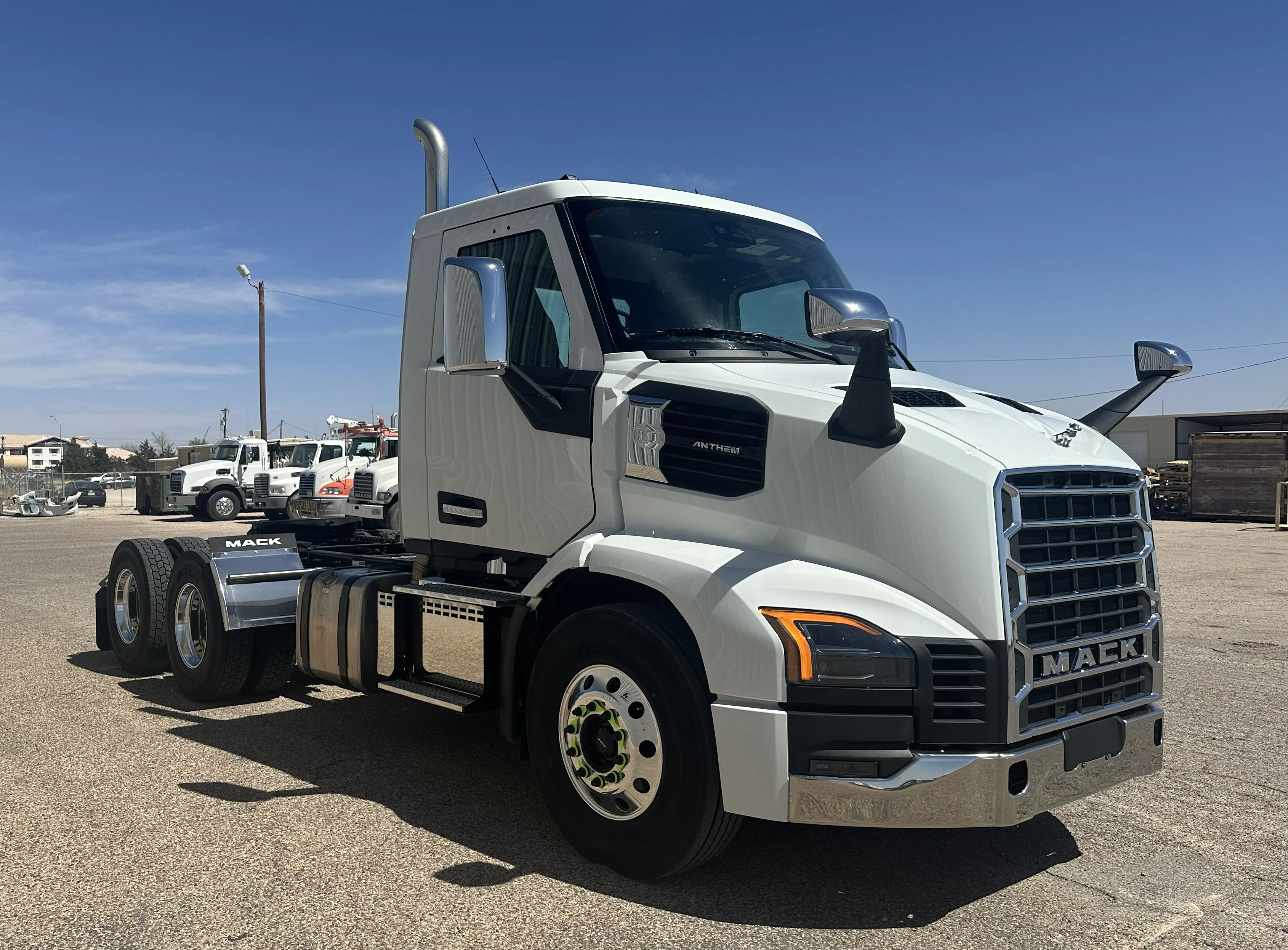 2027 Mack Anthem in Hobbs, NM — photo 2