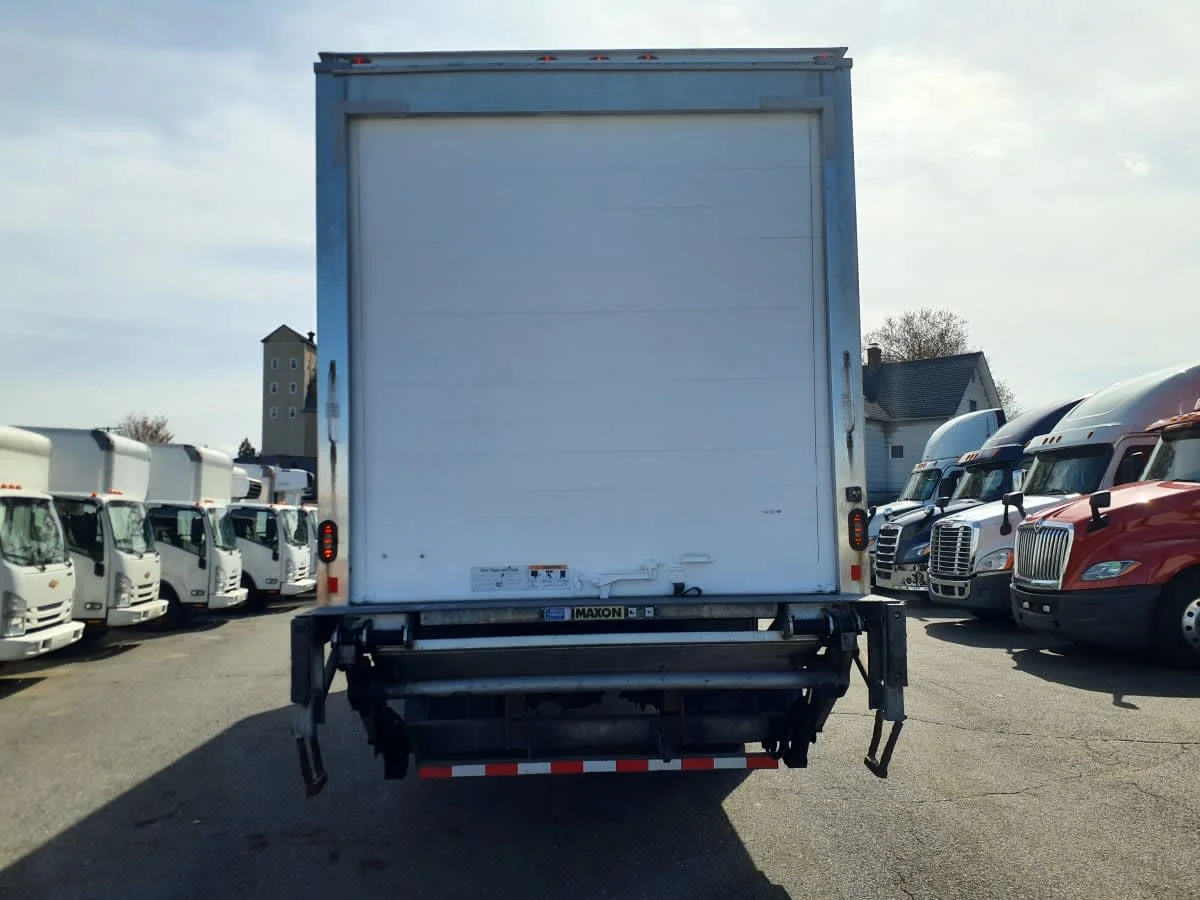 2018 Freightliner M2 106 in Springfield, MA — photo 5