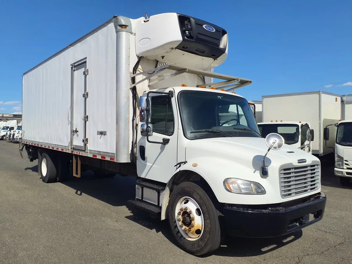 2018 Freightliner M2 106 in Springfield, MA — photo 3