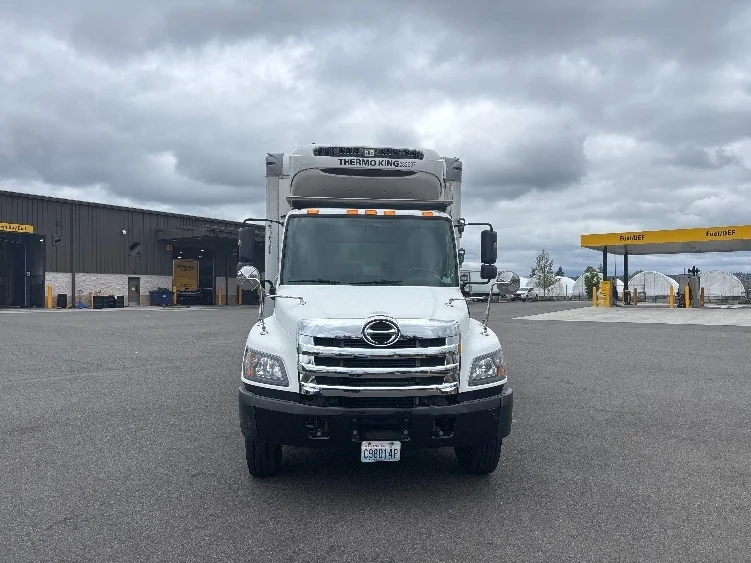 2019 Hino 338 in Everett, WA — photo 2