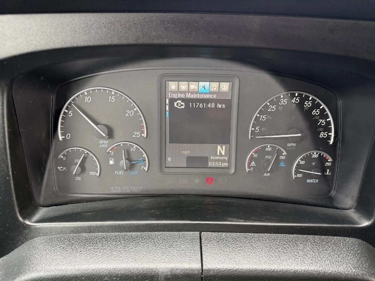 2023 Freightliner Cascadia - image 14