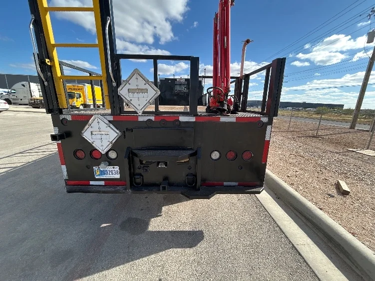 2019 Freightliner 114SD - image 9