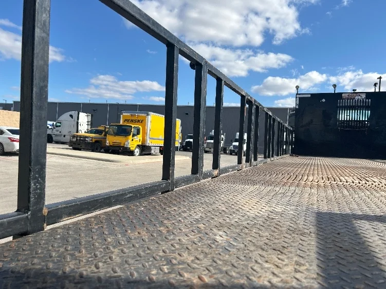 2019 Freightliner 114SD - image 10