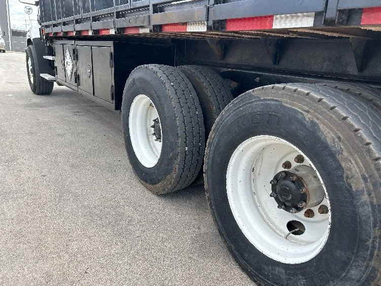 2019 Freightliner 114SD - image 5