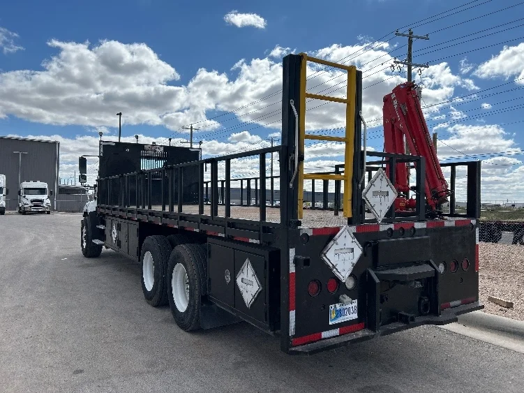 2019 Freightliner 114SD - image 6