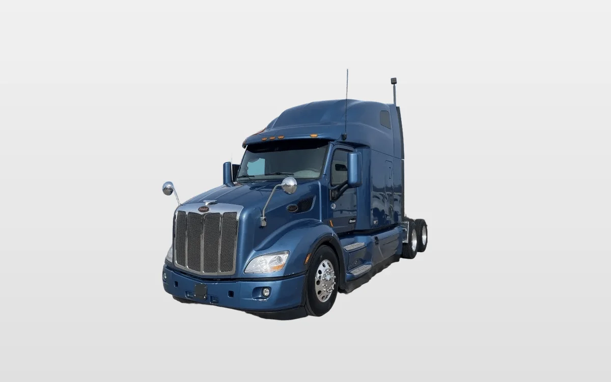 2022 PETERBILT 579 - image 1