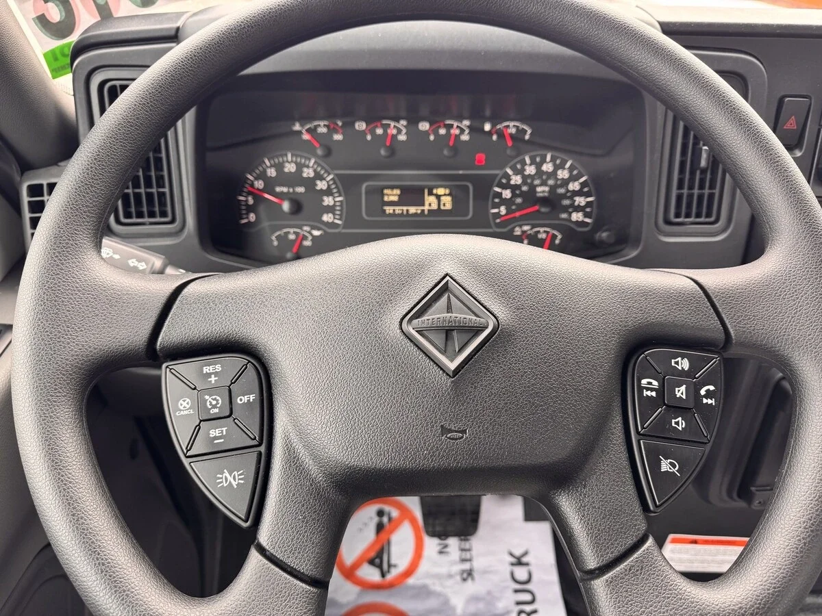 2025 International MV — photo 13