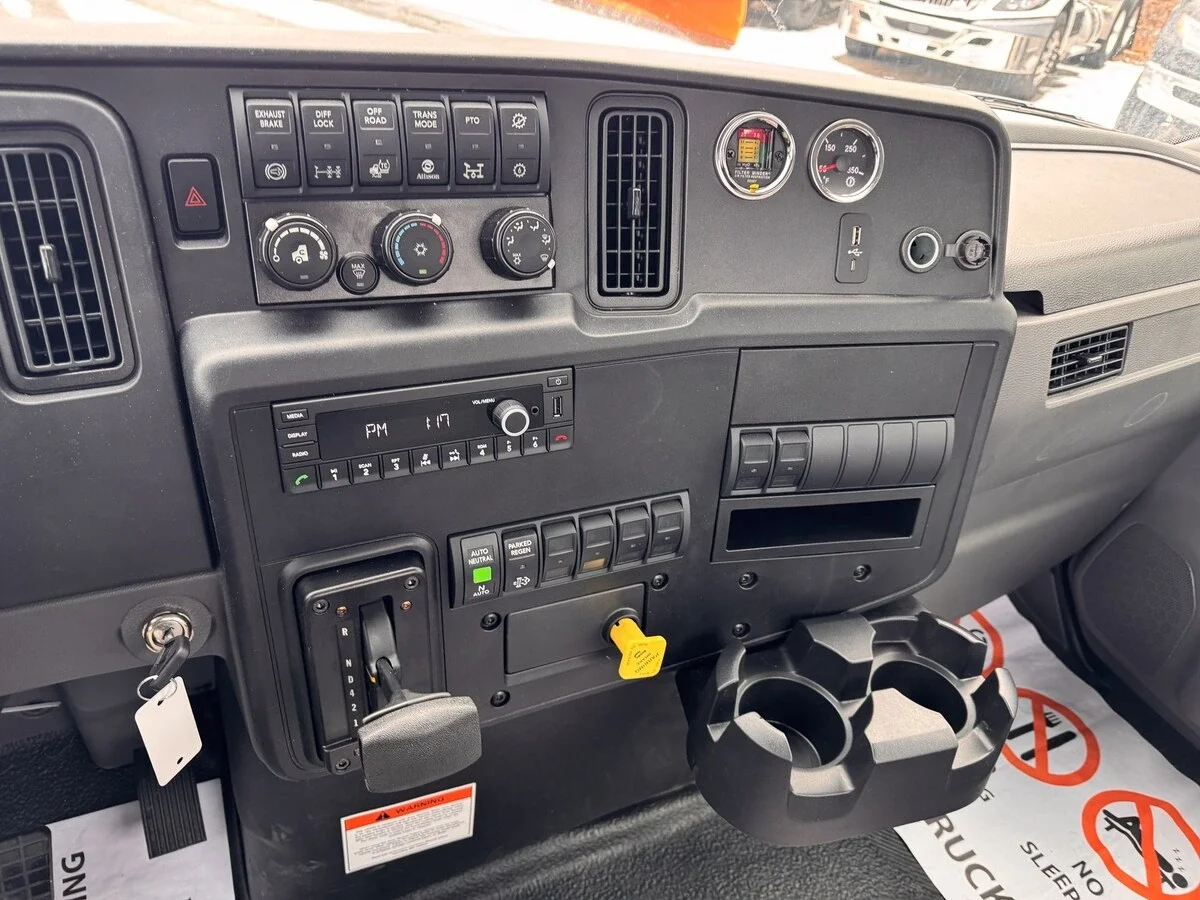 2025 International MV — photo 11