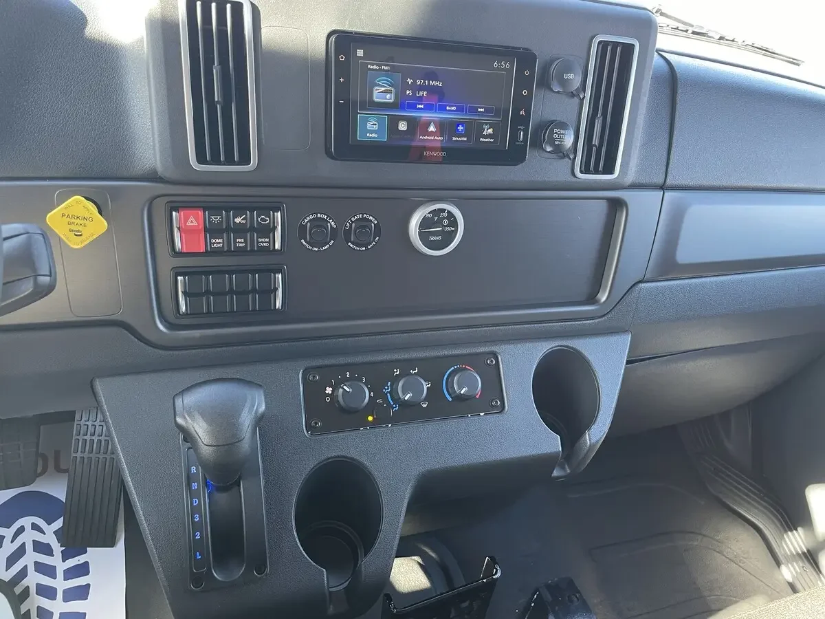 2026 Freightliner M2 106 - image 27