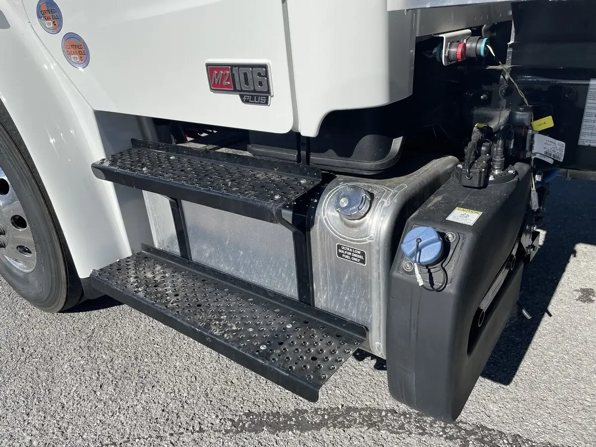 2026 Freightliner M2 106 - image 18