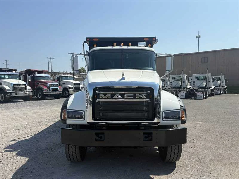 2025 Mack Granite in Memphis, TN — photo 8