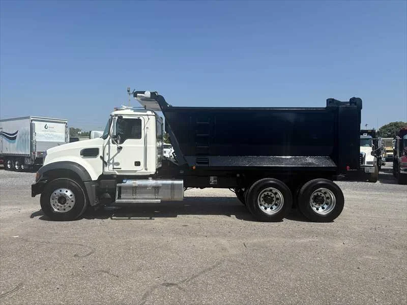 2025 Mack Granite in Memphis, TN — photo 2