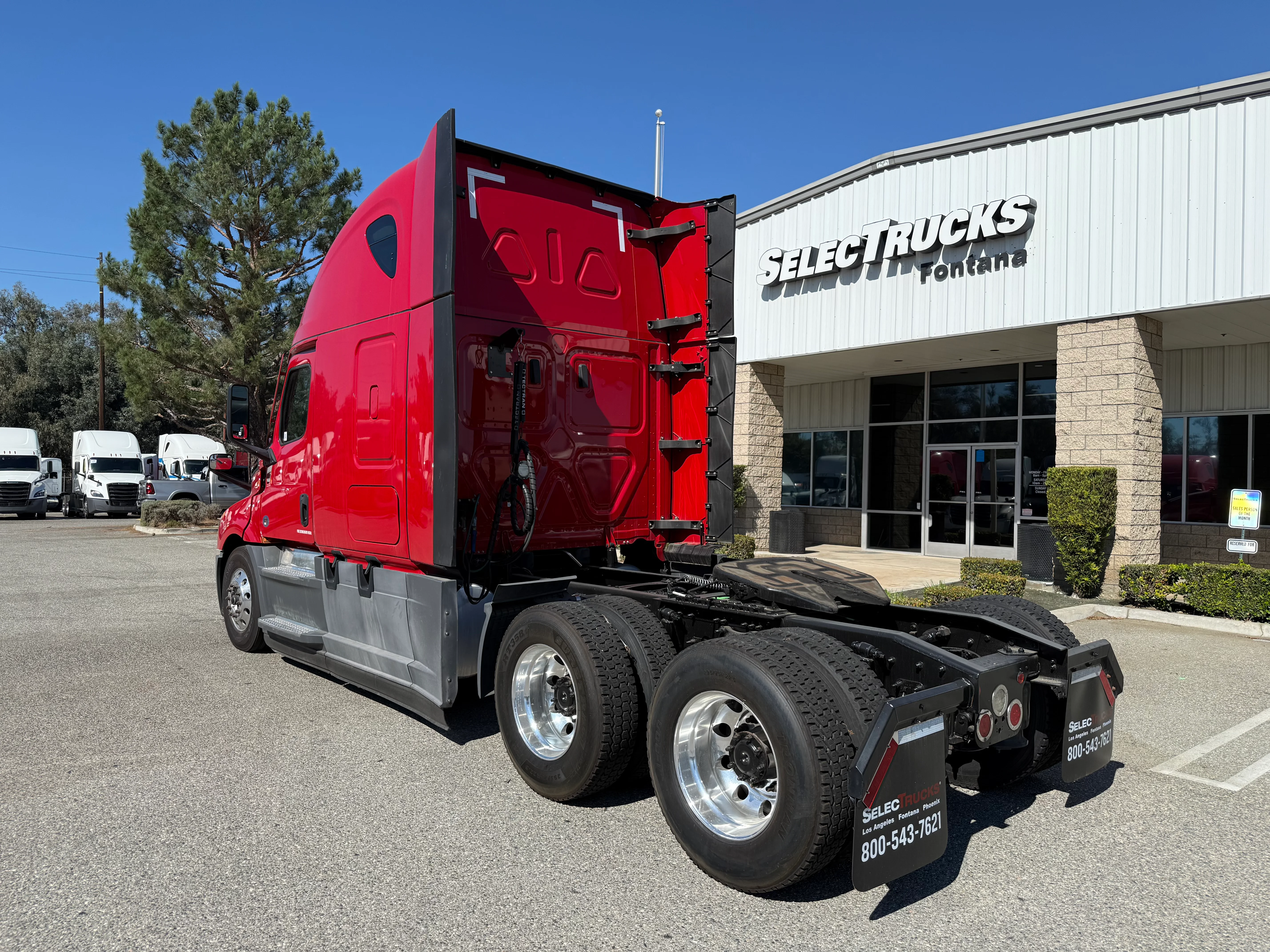 2021 Freightliner Cascadia in Selectrucks Fontana, CA — photo 4