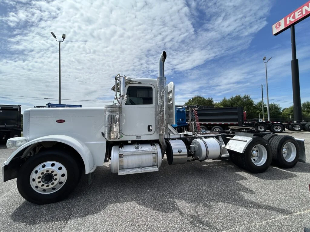 2020 Peterbilt in Mobile, AL — photo 5