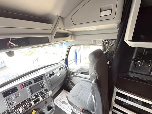 2022 Kenworth T680 in Salt Lake City, UT — photo 11