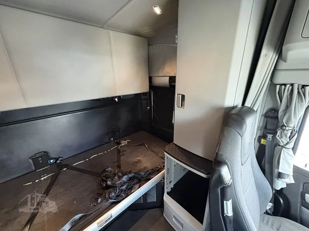 2022 Kenworth T680 in Salt Lake City, UT — photo 14