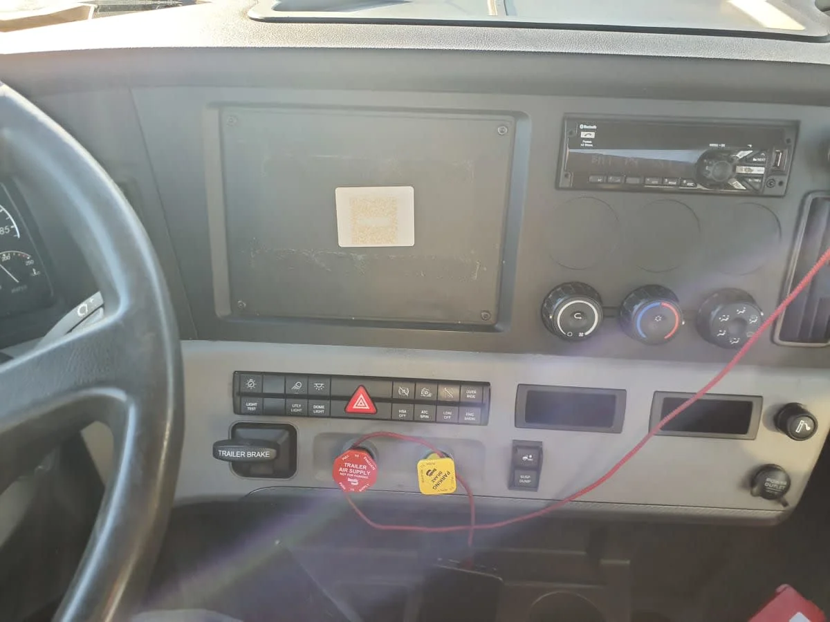 2020 Freightliner Cascadia in Springfield, MA — photo 7