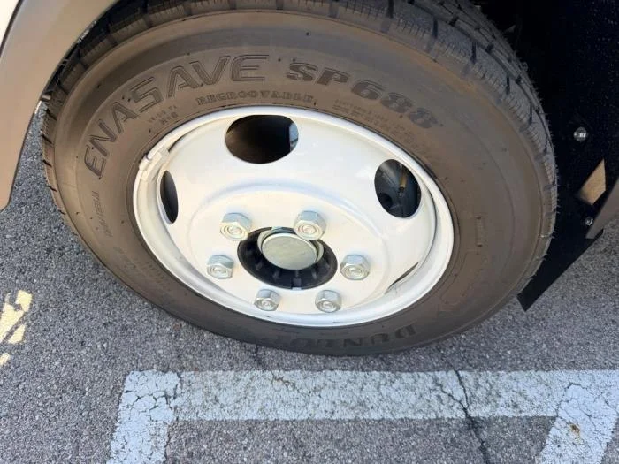 2026 Isuzu NPR - image 23