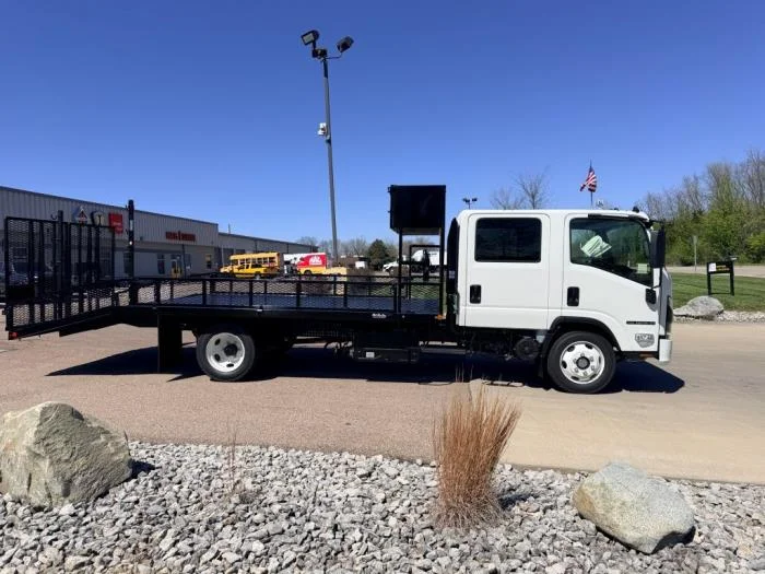 2026 Isuzu NPR - image 5