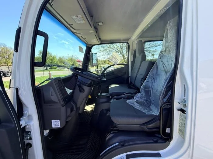 2026 Isuzu NPR - image 17