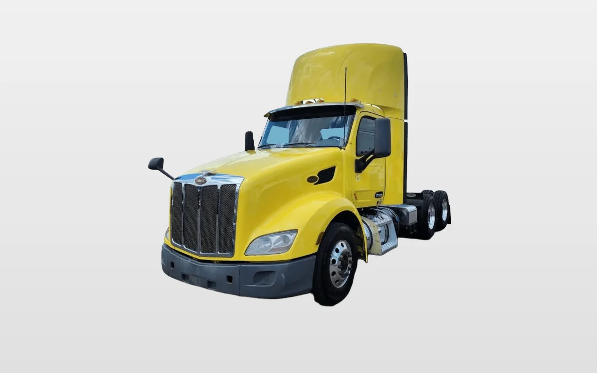2021 Peterbilt 579 - image 1