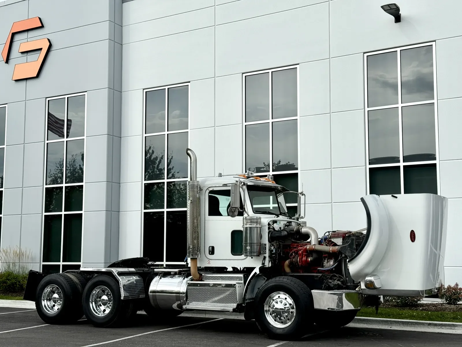 2015 Peterbilt 367 in New Lenox, IL — photo 9