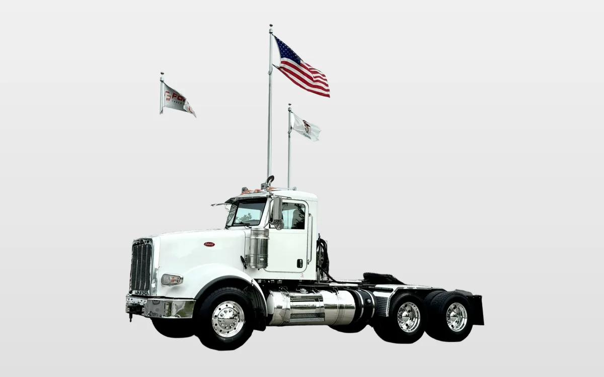 2015 Peterbilt - image 1
